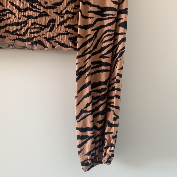 Tiger print long sleeve top - Picture 3 of 3